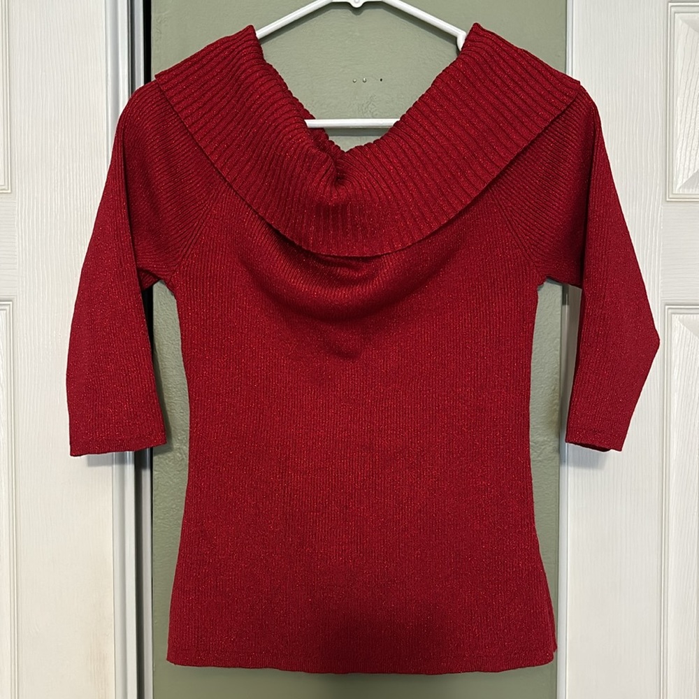 New York & Company Women’s Red Sweater, Size Large, Excellent Condition!
